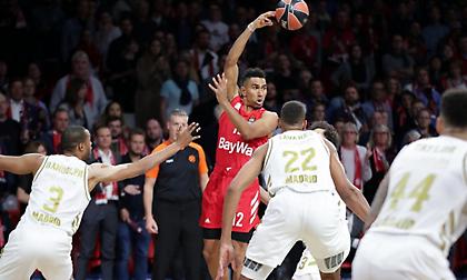 Μπάγερν για… φίλημα, «πάτησε» την προβληματική Ρεάλ