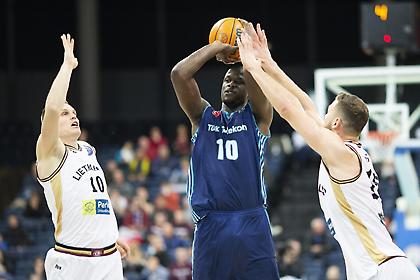 Αήττητη η Τουρκ Τέλεκομ