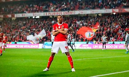 Τεσσάρα από Μπενφίκα, «γκέλαρε» και έπεσε από την κορυφή η Πόρτο