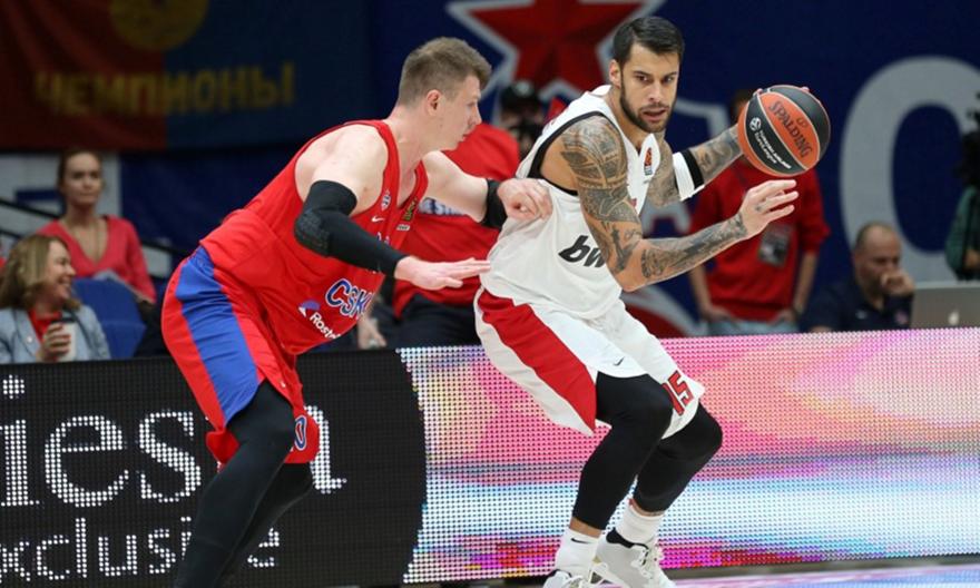 Ζέρβας: «Πολύ μεγάλη νίκη, αρκει να χτίσει πάνω της ο Ολυμπιακός»