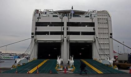 Χίος: Προσπάθησε να μεταφέρει στον Πειραιά 22χρονη κρύβοντας την σε βαλίτσα