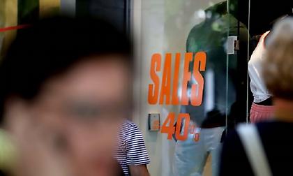 Φθινοπωρινές εκπτώσεις: Έκαναν πρεμιέρα - Ποια Κυριακή θα είναι ανοιχτά τα μαγαζιά