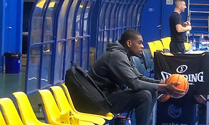 Έφτασε για το Περιστέρι ο Μορέιρα και πήγε γήπεδο (pic)