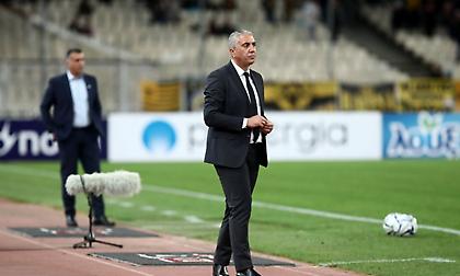 Κωστένογλου στα αποδυτήρια: «Πάντα να παλεύουμε έτσι»