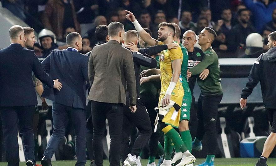 Το χτύπημα στον Διούδη και η συγγνώμη του Γ. Σαββίδη