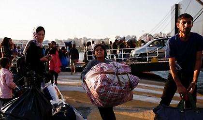 Στο λιμάνι του Πειραιά 168 μετανάστες και πρόσφυγες
