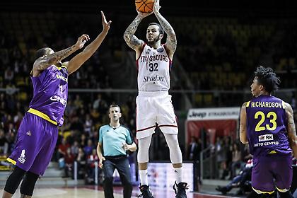 Ξεπέρασε και τον... Χάρντεν: Ο Γκέιμπ Γιορκ επιχείρησε 21 τρίποντα σε ματς του BCL (video)