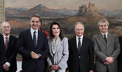 «Ελλάδα 2021» : Ποια είναι τα 31 μέλη της Επιτροπής