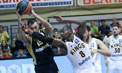 Εκτός με ΑΕΚ, αλλά γλίτωσαν τα χειρότερα οι Χότον και Σπυριδωνίδης