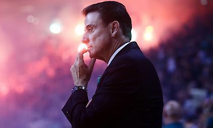 Στην Ελλάδα ο Πιτίνο - «Δεν θέλω λεφτά, τιμή για εμένα η Εθνική» (video)