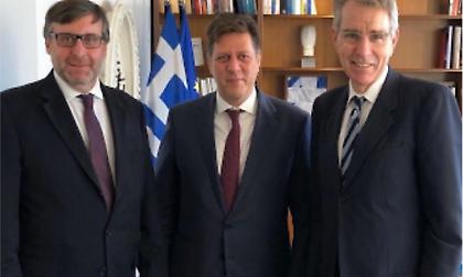 Θέμα παραβατικής συμπεριφοράς της Τουρκίας έθεσε ο Βαρβιτσιώτης στον Πάλμερ