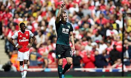 Ανανέωσε με Μπαρνς μέχρι το 2022 η Μπέρνλι