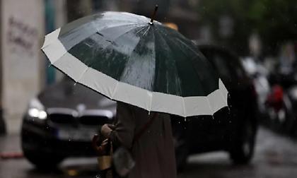 Συνεχίζονται οι βροχές και οι καταιγίδες - Εξασθένηση από το απόγευμα