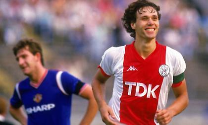 33 χρόνια από την θρυλική ΓΚΟΛΑΡΑ του Φαν Μπάστεν! (video)