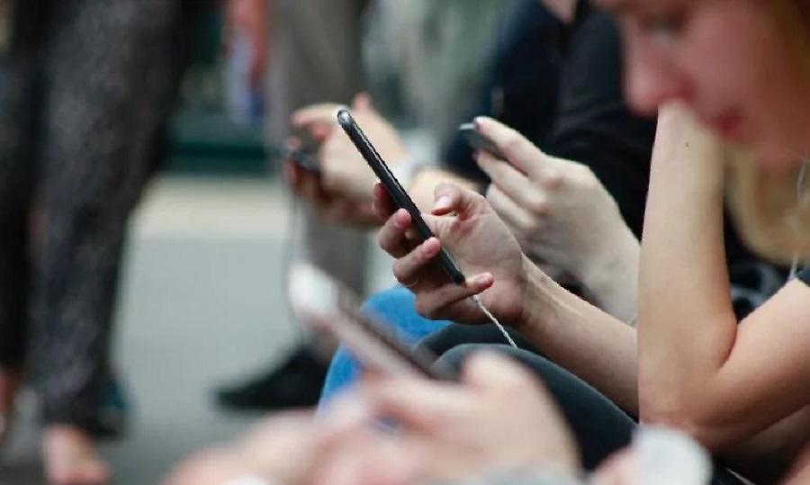 Τα έξι σημάδια που δείχνουν ότι σας έχουν χακάρει το κινητό
