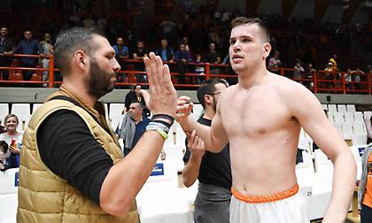 Αγραβάνης: «Αφιερώνω τη νίκη στους φίλους μου τους Ολυμπιακούς»