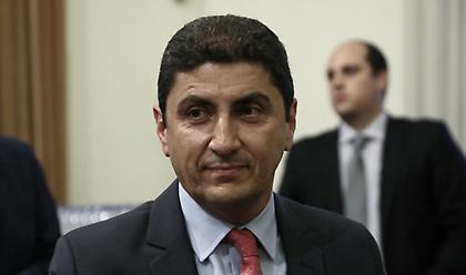 «Ευχαριστώ» Αυγενάκη στους Ολυμπιονίκες που τάχθηκαν υπέρ του αθλητικού νομοσχεδίου