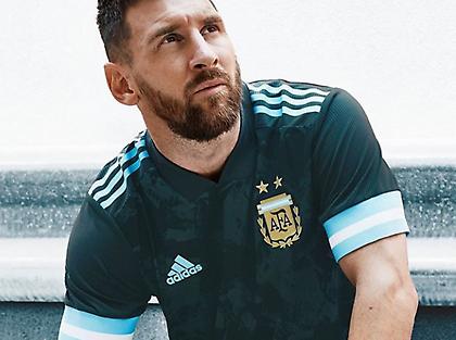 Κάτι από τα… παλιά η νέα φανέλα της εθνικής Αργεντινής