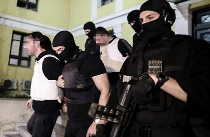 Επαναστατική Αυτοάμυνα: Αναζητείται ο «πυροτεχνουργός» και δύο ακόμα άγνωστα μέλη