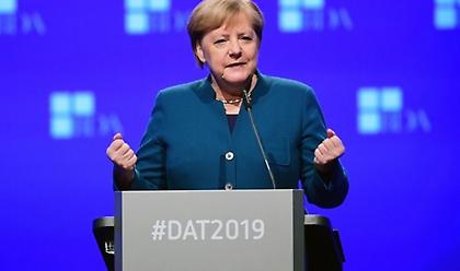 Η Μέρκελ αναμένει ότι το βρετανικό Κοινοβούλιο θα εγκρίνει τη συμφωνία του Brexit