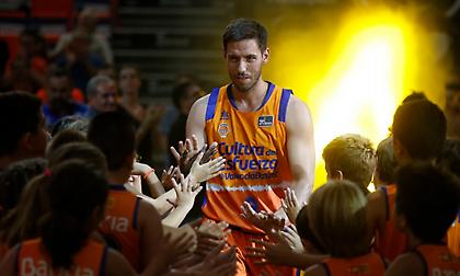 Μπαίνει χειρουργείο ο Βαν Ρόσομ