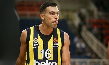 «Ποιοι είστε εσείς που ζητάτε λογαριασμό από τον Σλούκα;»