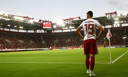 Δεν του δίνουν πέναλτι, τουλάχιστον ας αξιοποιεί ο Ολυμπιακός τα δεκάδες κόρνερ!