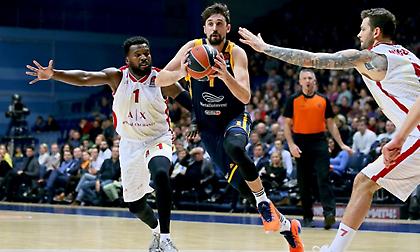 «Μπλόκο» για την Αρμάνι στο... κάστρο της Χίμκι!