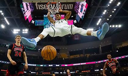 Μαγικός Αντετοκούνμπο στη νέα νίκη των Μπακς