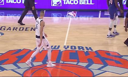 Ο Πορζίγκνις πήγε από συνήθεια προς τα αποδυτήρια της πρώην ομάδας του (video)