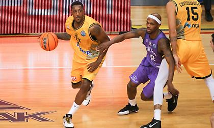 Με Τσάλμερς αντί Ρέι στο πρωτάθλημα η ΑΕΚ