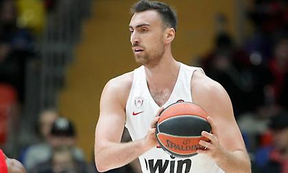 Στο ΣΕΦ για Μιλουτίνοφ οι Σπερς