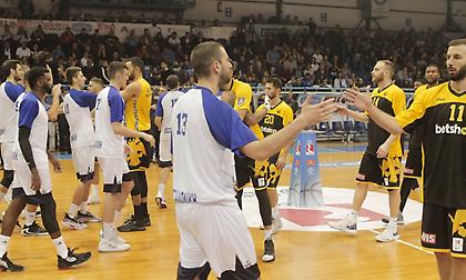 Έκλεψαν κινητά από τα αποδυτήρια στο Ηρακλής-ΑΕΚ!