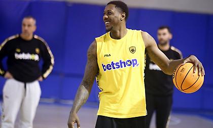 Τσάλμερς: «Μου αρέσει πολύ εδώ, νιώθω πολύ καλά»