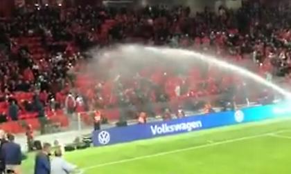 Μπουγελώθηκε κόσμος στο νέο «σπίτι» της Αλβανίας (video)