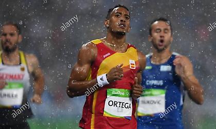 Χάνουν το Παγκόσμιο κλειστού Ορτέγκα, Τραΐκοβιτς