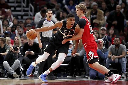 Ασταμάτητοι Γιάννης και Μπακς