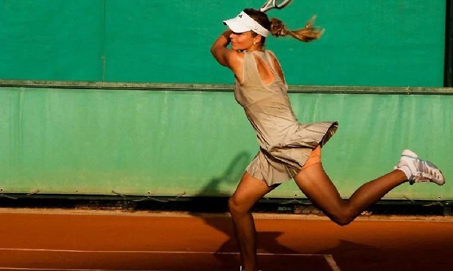 Απίστευτο πόσες θερμίδες χάνεις σε μισή ώρα παίζοντας τένις