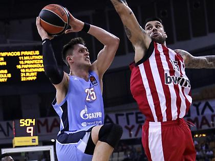 Πλήγμα με Πονίτκα για Ζενίτ