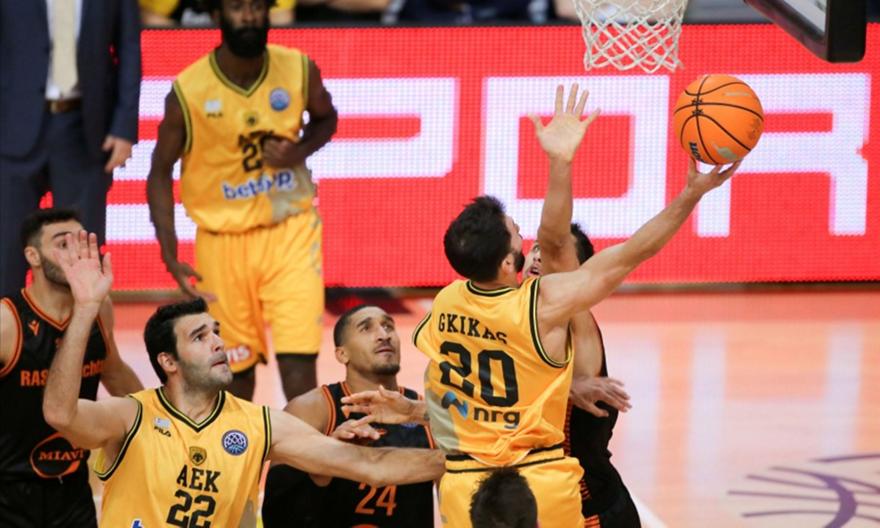 LIVE: ΑΕΚ-Ράστα Φέχτα (4η περίοδος)