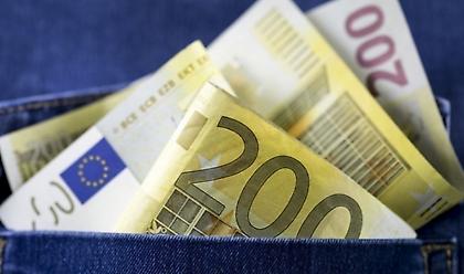 «Πακέτο» με το φορολογικό και οι εισφορές των επαγγελματιών