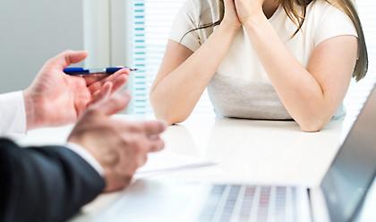 Πάτρα: Αρρώστησε, πήρε αναρρωτική κι όταν επέστρεψε την απέλυσαν