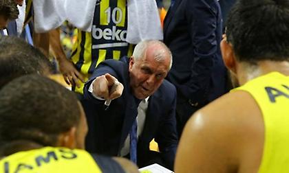 Ομπράντοβιτς σε παίκτες: «Συγγνώμη που θα μιλήσω έτσι, μπορώ να παρακαλέσω να παίξετε λίγη άμυνα;»