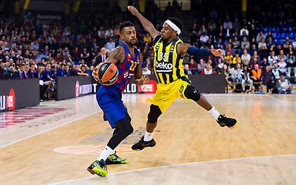 Διέλυσε την τραγική Φενέρ η Μπαρτσελόνα