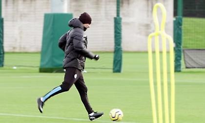 Ο Γκουαρντιόλα πετυχαίνει με… άνεση το δοκάρι! (video)