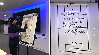 O Ποτσετίνο αποχαιρέτησε τους παίκτες της Τότεναμ με μήνυμα στον πίνακα (pic)