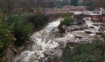 Πού θα χτυπήσει η νέα κακοκαιρία - Αγώνας δρόμου για τη θωράκιση Θάσου, Χαλκιδικής
