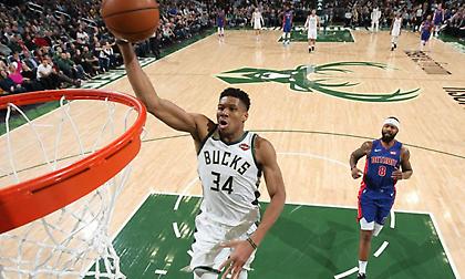 «Τρένο» οι Μπακς με σούπερ Γιάννη