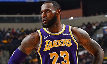 Γκρίνια Λεμπρόν για τις βολές