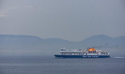 Εισροή υδάτων στο Blue Star Naxos - Έφτασε με ασφάλεια στη Νάξο